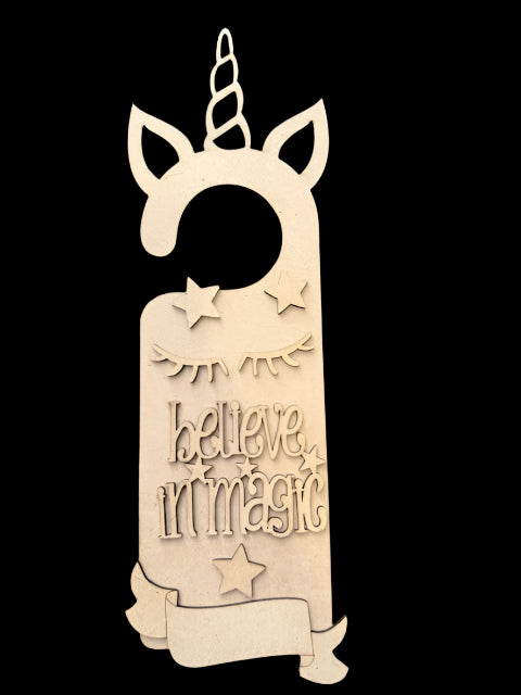Believe in magic - door hanger
