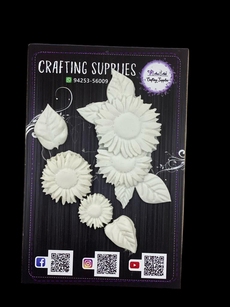 RESIN EMBELLISHMENT - 10